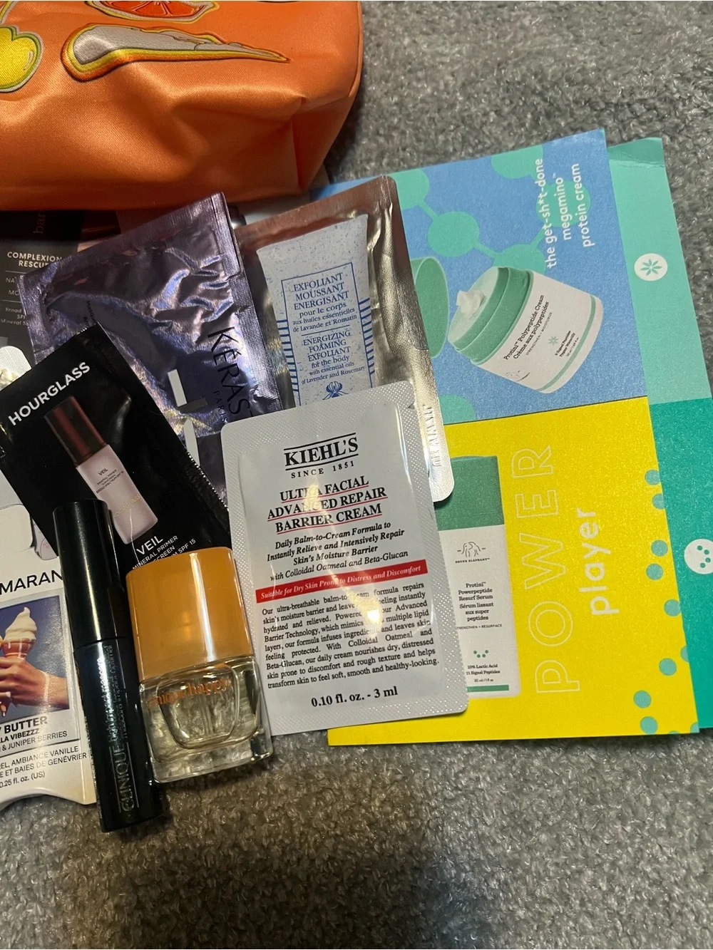 Mixed Women’s Makeup & Skincare Sample Set with Clinique Cosmetic Pouch
